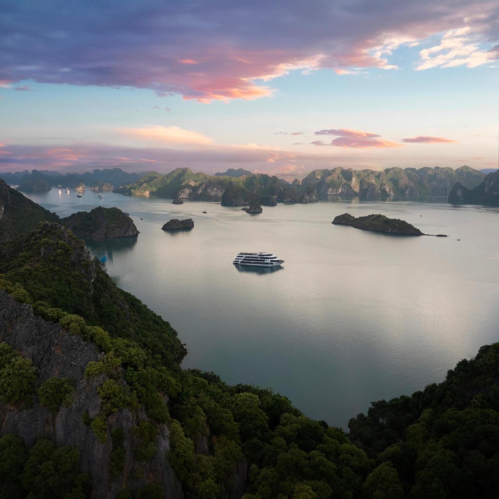 Hotel Le Theatre Cruises - Wonder On Lan Ha Bay Hạ Long Exterior foto